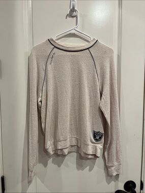 Raiders Lounge Cream Crewneck Long Sleeve Size XS by Erin Andrews